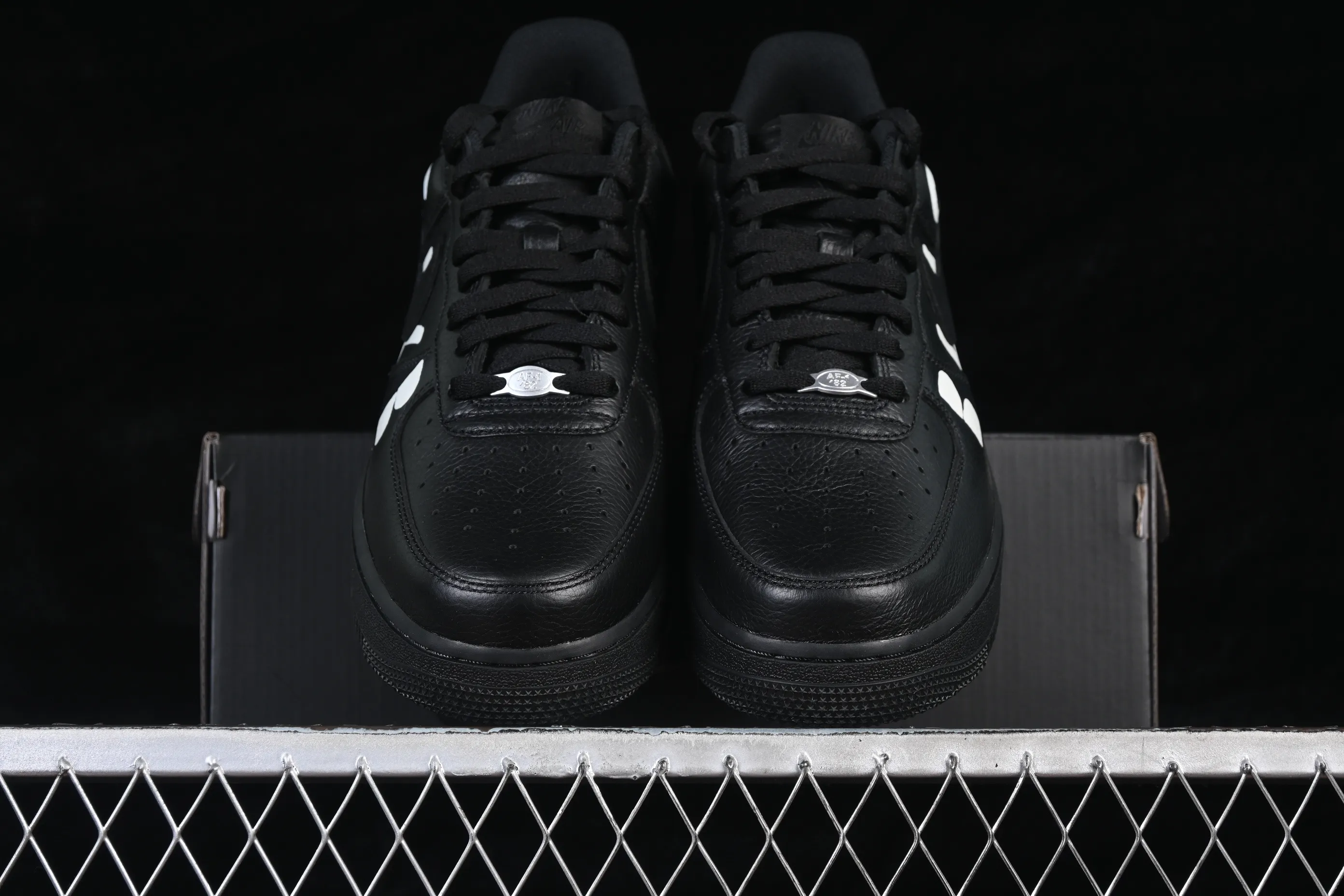 All categories Nk Air Force 1 Air Force series Nk Air Force 1 Low Air Force low-top GX foreign trade version CDG x Nike Air Force 1'07 Low joint model full toe layer Air Force 1 low-top casual sneakers IB9949-001